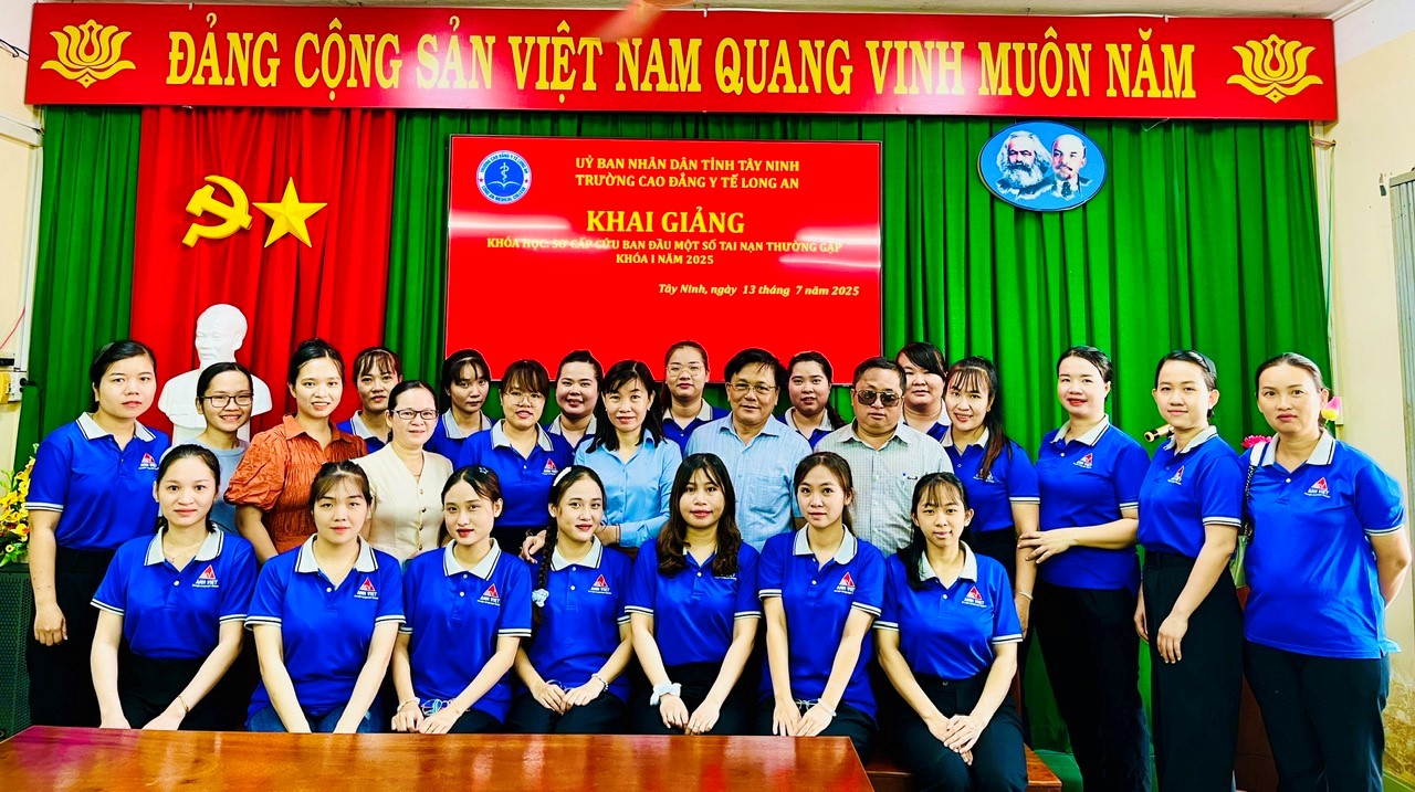  Trường Cao đẳng Y tế Long An đã long trọng tổ chức lễ khai giảng khóa học “Sơ cấp cứu ban đầu một số tai nạn thường gặp”.